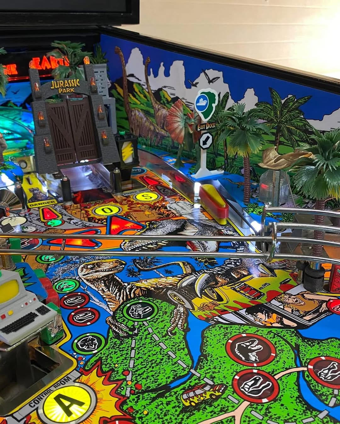 Data East Jurassic Park Pinball Machine - Image 3