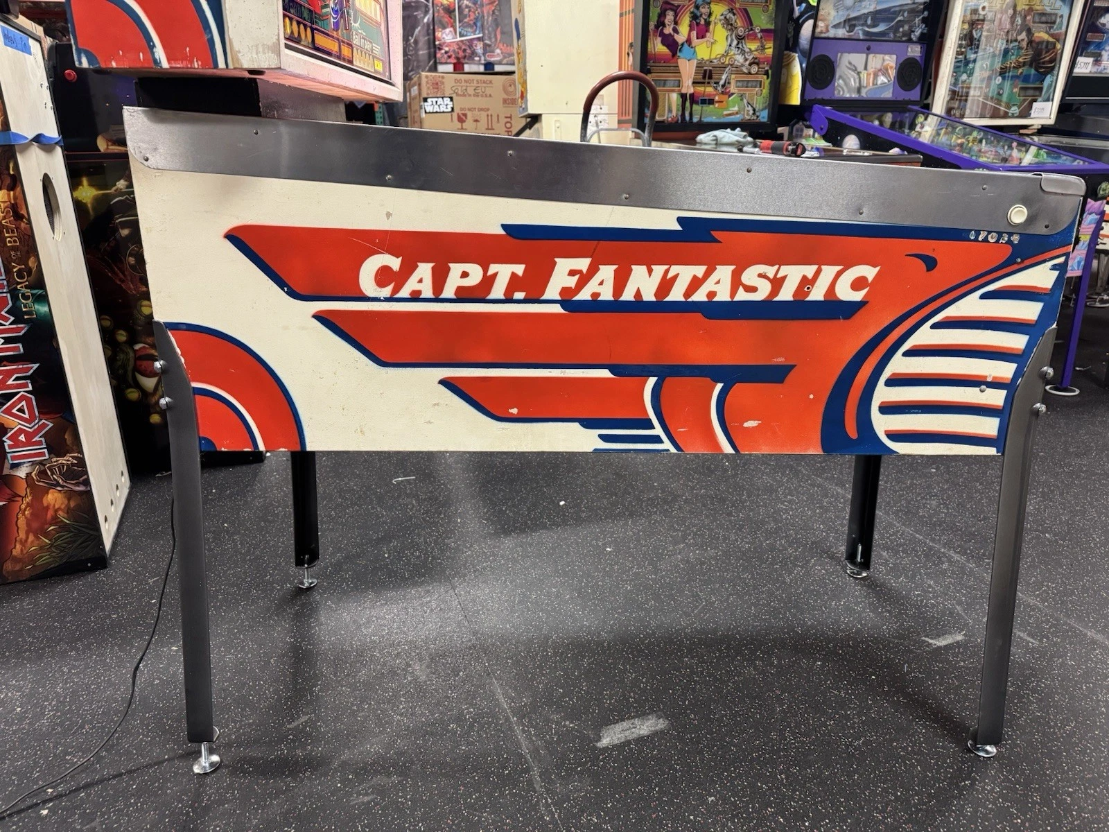 1976 Captain Fantastic pinball machine - Image 4