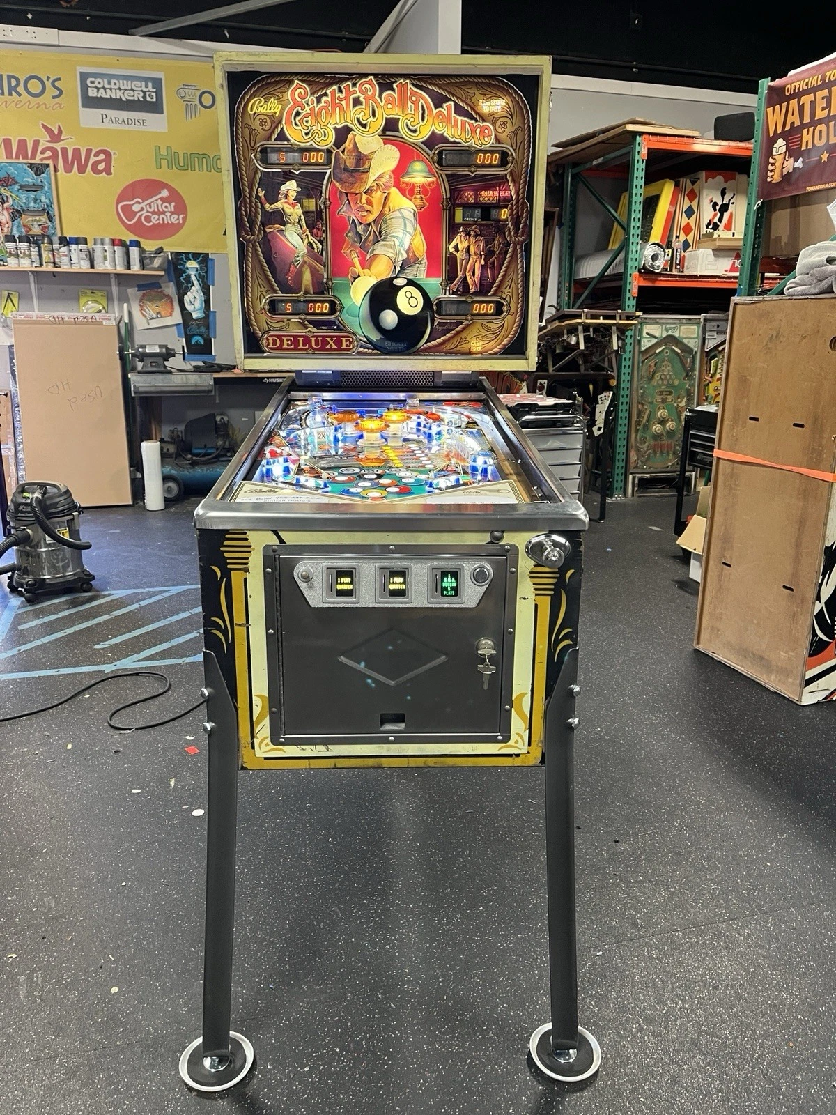 Eight Ball Deluxe Pinball Machine