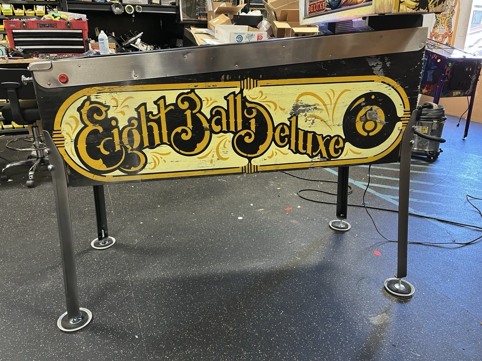 Eight Ball Deluxe Pinball Machine - Image 2