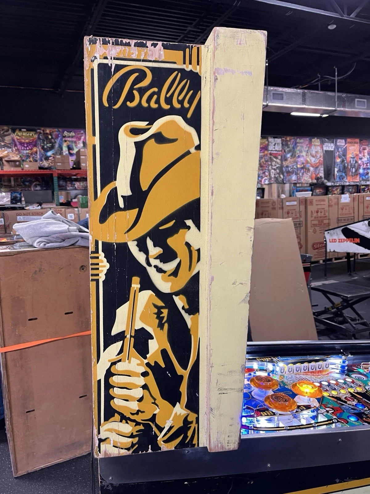 Eight Ball Deluxe Pinball Machine - Image 5